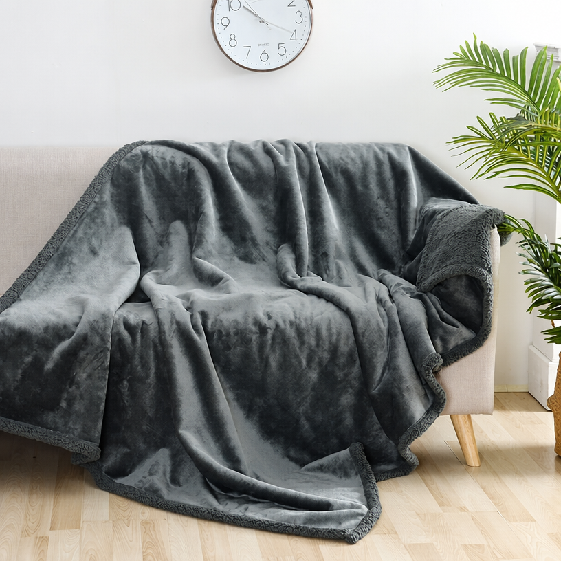 Waterproof Pet Blanket – Thick - head_002.png