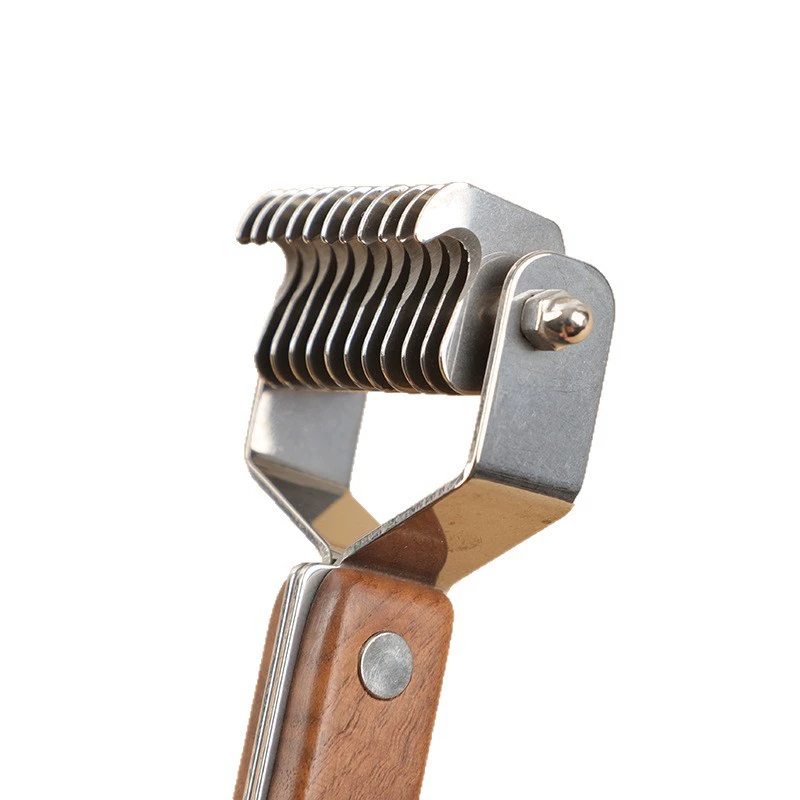 Wooden Handle Dematting Comb f - head_005.png